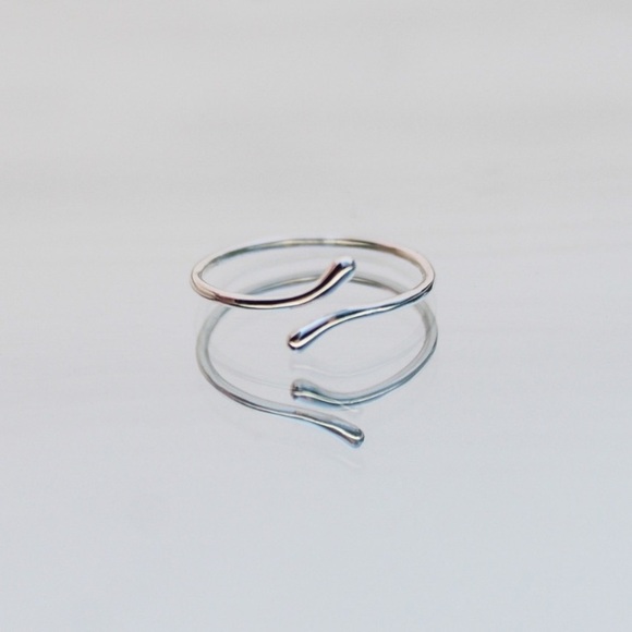 925 Sterling‎ Silver Simple Minimalist Adjustable Ring Dainty Classic - Picture 1 of 3